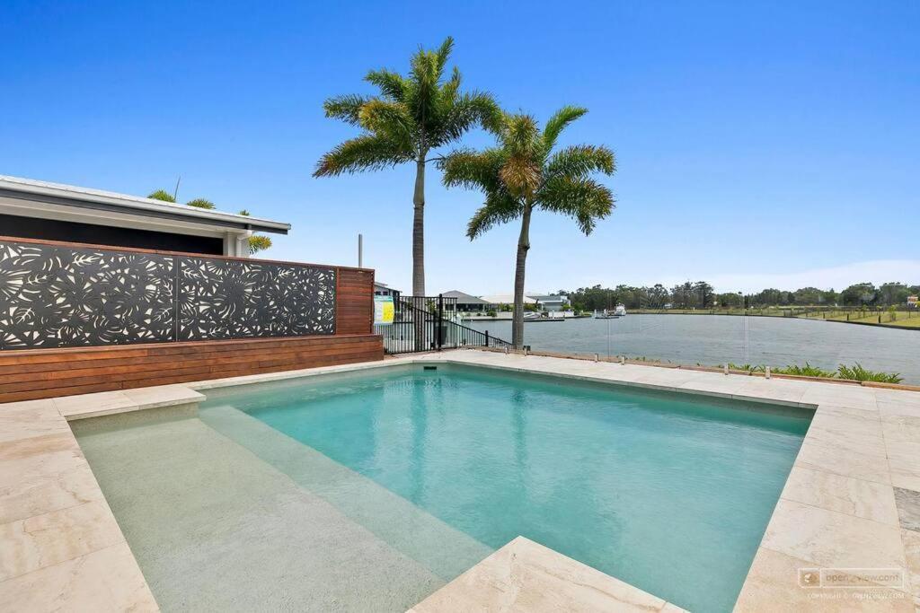 Holiday home Waters Edge! Banksia Beach